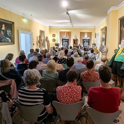 Ausverkaufte Veranstaltung im Empfangsraum des ReMO