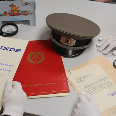 Material aus der DDR - "Fluchtgeschichte(n)" im ReMO